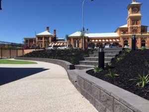stuart-gordon-landscaping-and-paving-specialists-exterior-garden-design
